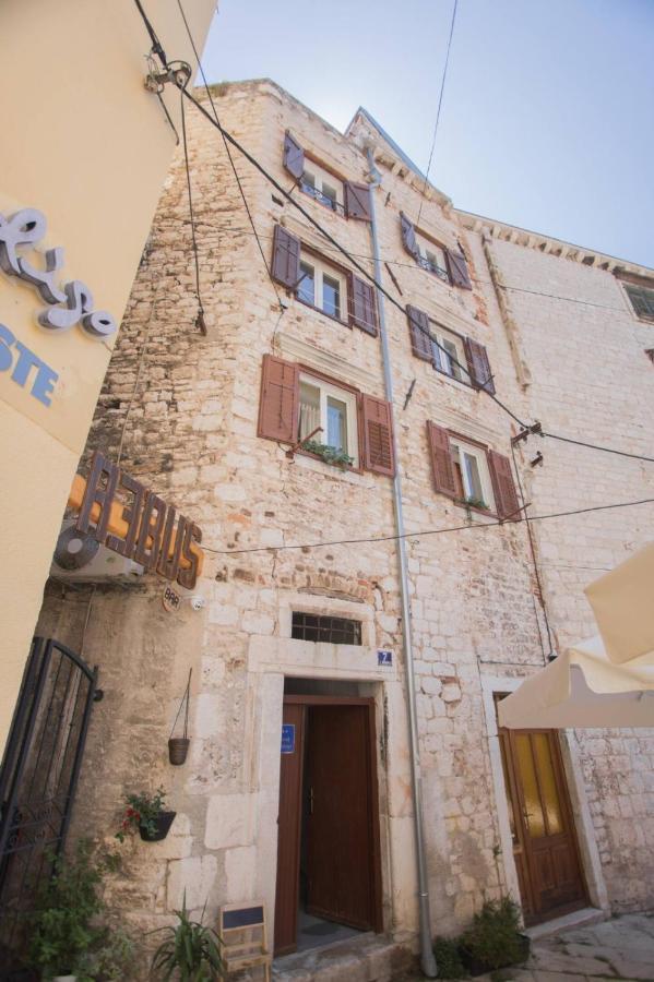 Primadonna Apartments Sibenik Luaran gambar